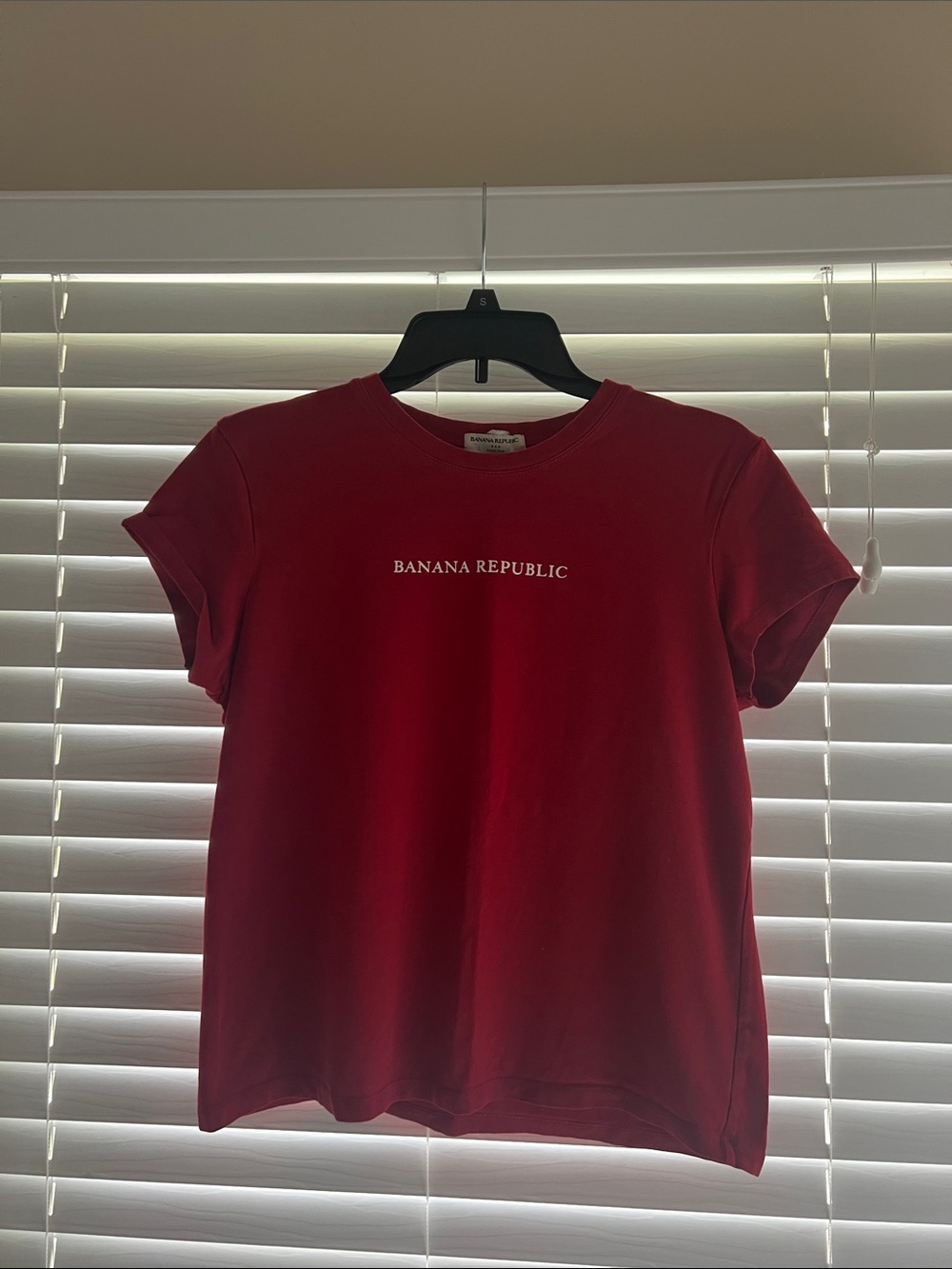 Banana Republic Red Short Sleeve Logo Tee Size L